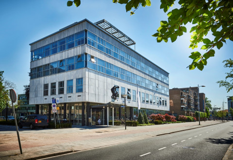 Gemeentelijk monument aan de Utrechtseweg 12 te Amersfoort. Kantoor van het Restauratiefonds. 