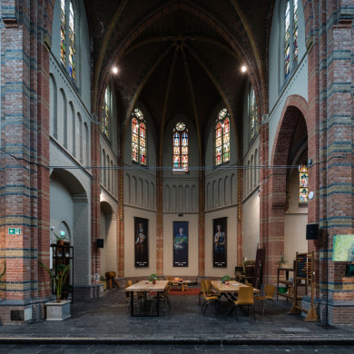 Glas in loodramen van de Cuyperskerk