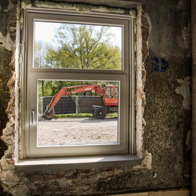 De Kastanjefabriek voor de restauratie