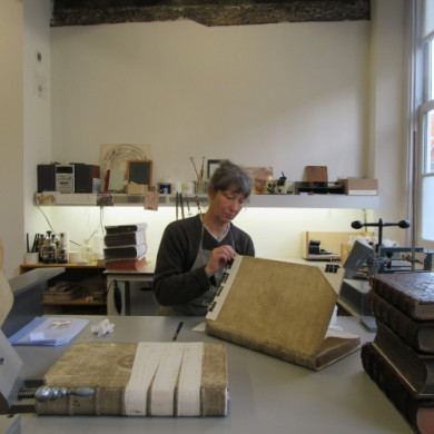 Marijn aan het werk in het pand