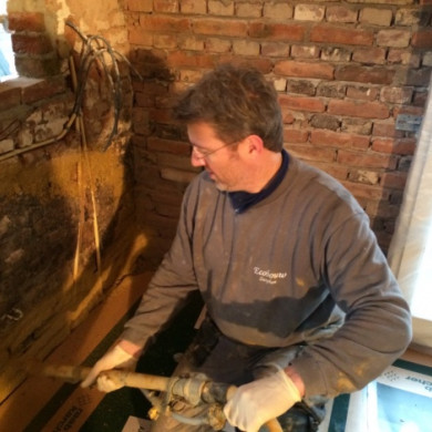 Restauratie van de boerderij in Almen