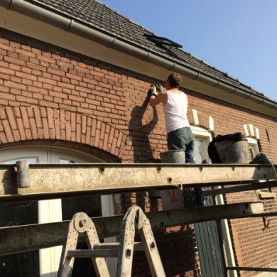 Restauratie van de boerderij in Almen