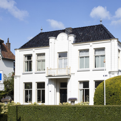 Gemeentelijk monument, woonhuis aan de Laan 25 te Schagen