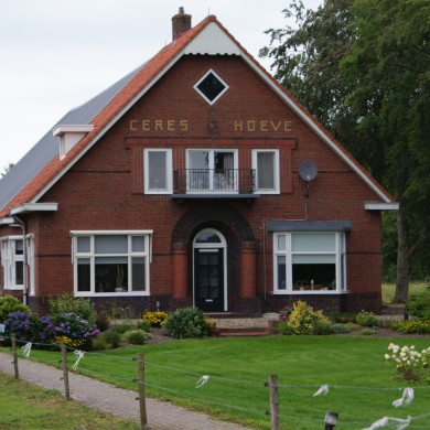 Krimpenboerderij aan de Hoofdstraat 61 te Een
