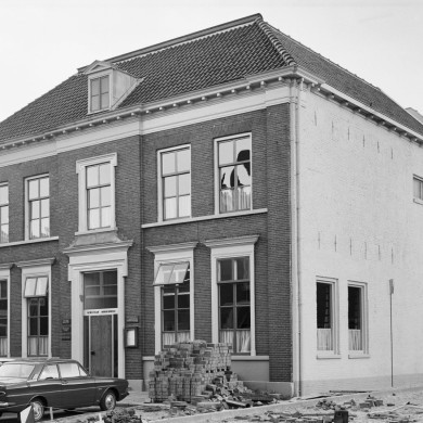 Rijksdienst voor het Cultureel Erfgoed: Wal, A.J. van der