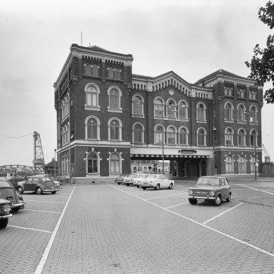 Rijksdienst voor het Cultureel Erfgoed: Dukker, G.J.