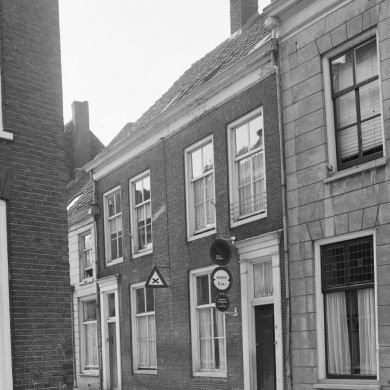 Rijksdienst voor het Cultureel Erfgoed: Wal, A.J. van der