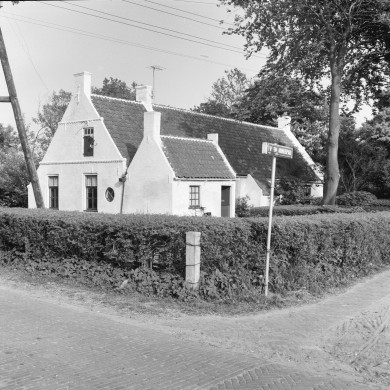 Rijksdienst voor het Cultureel Erfgoed: Berg, H.M. van den