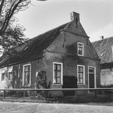 Rijksdienst voor het Cultureel Erfgoed: Berg, H.M. van den