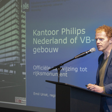 Rijksdienst voor het Cultureel Erfgoed: Steen, Monique van der