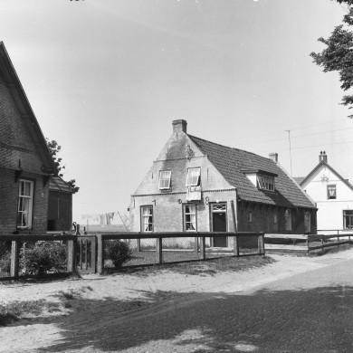 Rijksdienst voor het Cultureel Erfgoed: Berg, H.M. van den