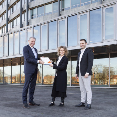 Rijksdienst voor het Cultureel Erfgoed: Steen, Monique van der