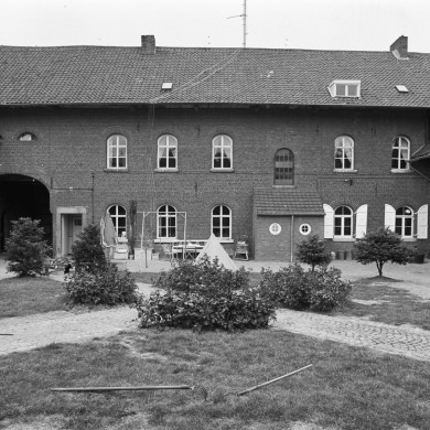 Rijksdienst voor het Cultureel Erfgoed: Tangel, L.M.