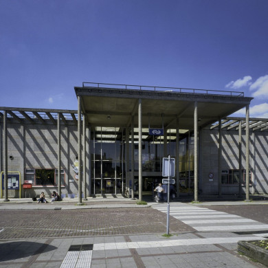 Rijksdienst voor het Cultureel Erfgoed: Heuvel, Thea van den