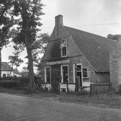 Rijksdienst voor het Cultureel Erfgoed: Berg, H.M. van den