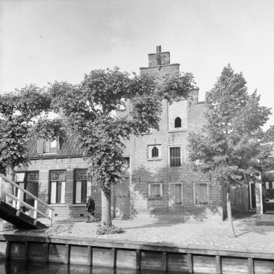 Rijksdienst voor het Cultureel Erfgoed: Berg, H.M. van den