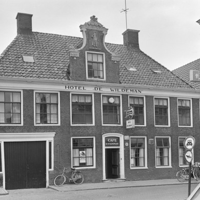 Rijksdienst voor het Cultureel Erfgoed: Wal, A.J. van der