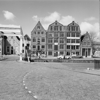 Rijksdienst voor het Cultureel Erfgoed: Tangel, L.M.