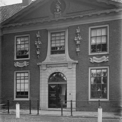 Rijksdienst voor het Cultureel Erfgoed: Steenbergh, C.J.