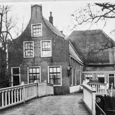 Rijksdienst voor het Cultureel Erfgoed: Houten, H.J. van