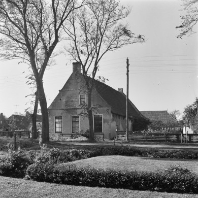 Rijksdienst voor het Cultureel Erfgoed: Berg, H.M. van den