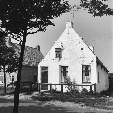 Rijksdienst voor het Cultureel Erfgoed: Berg, H.M. van den