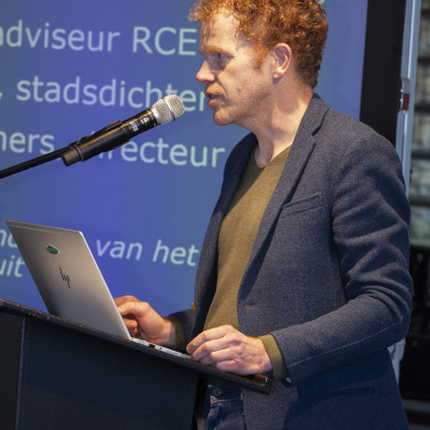 Rijksdienst voor het Cultureel Erfgoed: Steen, Monique van der