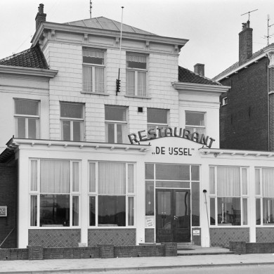 Rijksdienst voor het Cultureel Erfgoed: Wal, A.J. van der