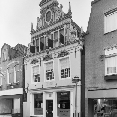Rijksdienst voor het Cultureel Erfgoed: Roderburg, K. (Kris)