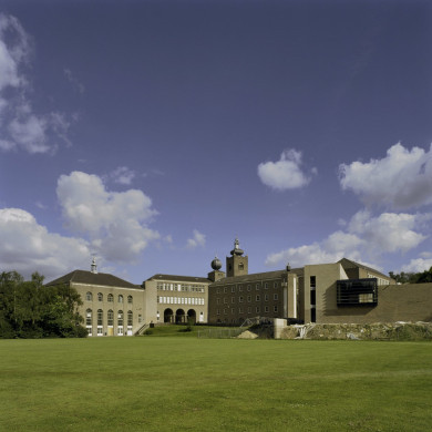 Rijksdienst voor het Cultureel Erfgoed: Heuvel, Thea van den