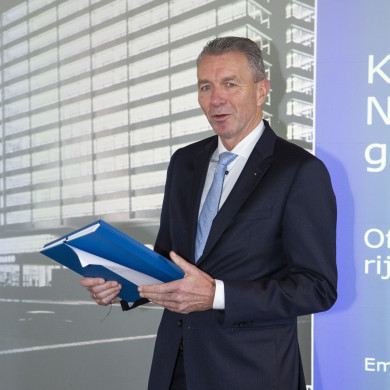 Rijksdienst voor het Cultureel Erfgoed: Steen, Monique van der