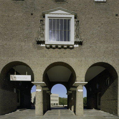 Rijksdienst voor het Cultureel Erfgoed: Heuvel, Thea van den