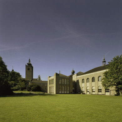 Rijksdienst voor het Cultureel Erfgoed: Heuvel, Thea van den