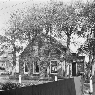 Rijksdienst voor het Cultureel Erfgoed: Berg, H.M. van den