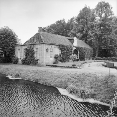 Rijksdienst voor het Cultureel Erfgoed: Wal, A.J. van der