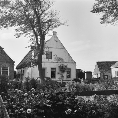 Rijksdienst voor het Cultureel Erfgoed: Berg, H.M. van den