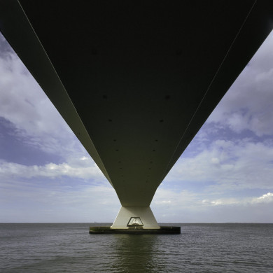 Rijksdienst voor het Cultureel Erfgoed: Heuvel, Thea van den