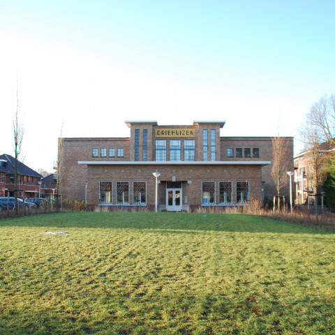 Bollenschuur te Driehuizen, gemeente Lisse - Joris