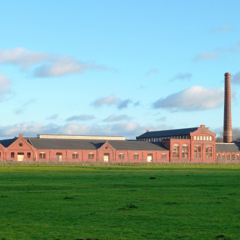 Voormalige strokartonfabriek De Toekomst II bij de Groningse plaats Scheemda - Handscarf