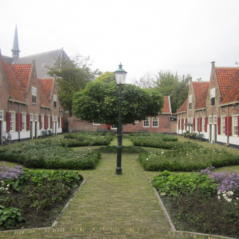 Heilige Geesthofje, Naaldwijk - Druiskes