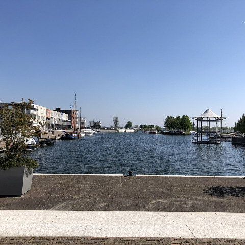 Zeewolde haven - hay Kranen