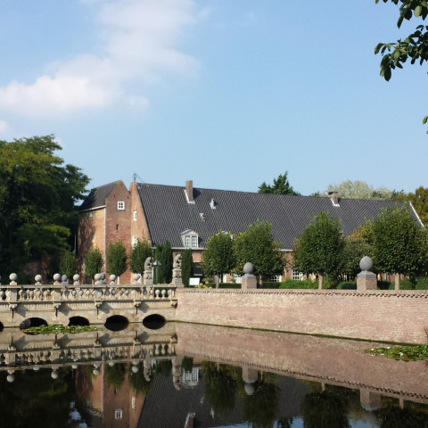 Oude Slot, zicht op Pons Pacis