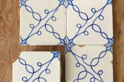 De gevonden tegeltjes