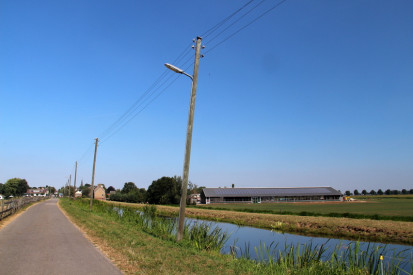 Zevenhoven_-_Molenweg_Houten_bokpalen - John Scholte