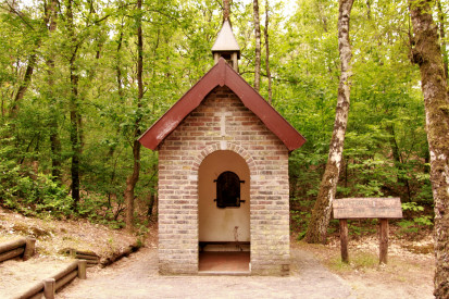Veldkapel, gemeentelijk monument aan de Bleijenbeek 41 te Afferden, gemeetne Bergen (L.)