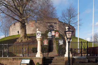 De Burcht in Leiden  Wikimedia Commons - C Messier