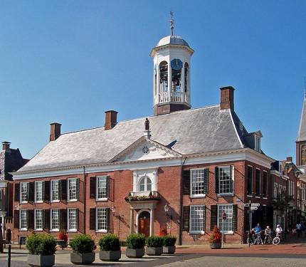 Dokkum, stadhuis - Bouwe Brouwer