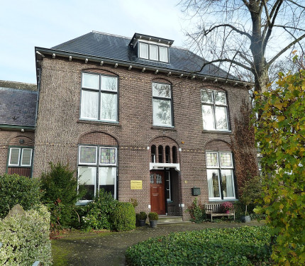 Raalte, Broekland van Dongenstr_8 Pastorie - AcroniusZ