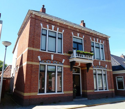 Aduard - oude gemeentehuis - Handscarf