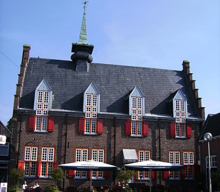 Tubbergen, oude raadhuis - Michielverbeek